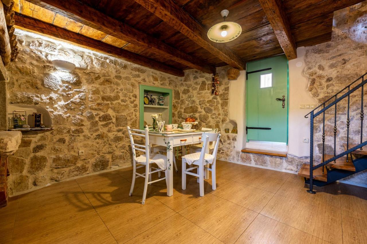 Parona Holiday Home Vrbnik Extérieur photo