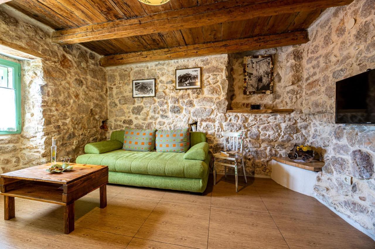 Parona Holiday Home Vrbnik Extérieur photo