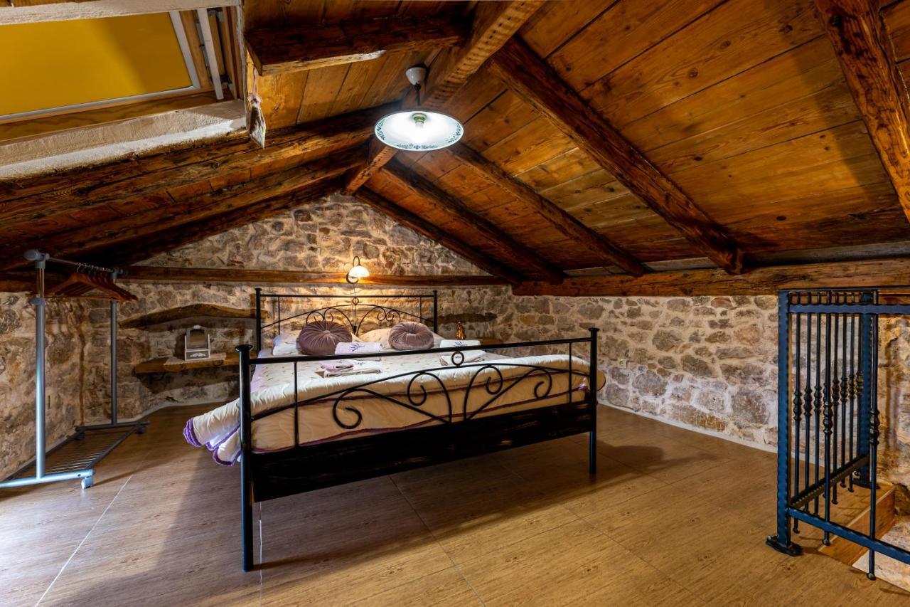 Parona Holiday Home Vrbnik Extérieur photo